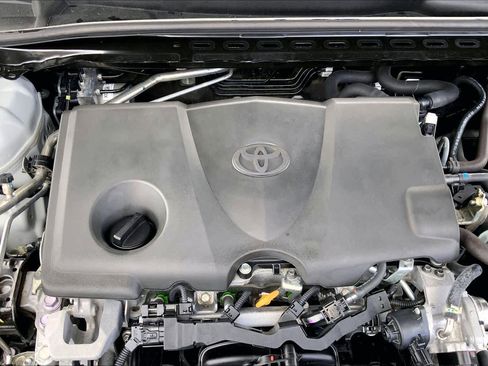 Used 2024 Toyota Camry SE image 30