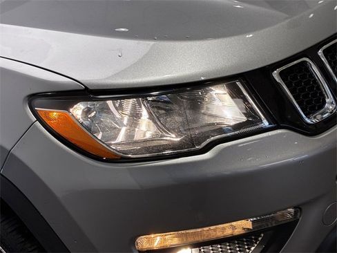 Used 2018 Jeep Compass Latitude w/ Popular Equipment Group image 6