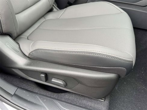 New 2026 Subaru Outback Limited image 9