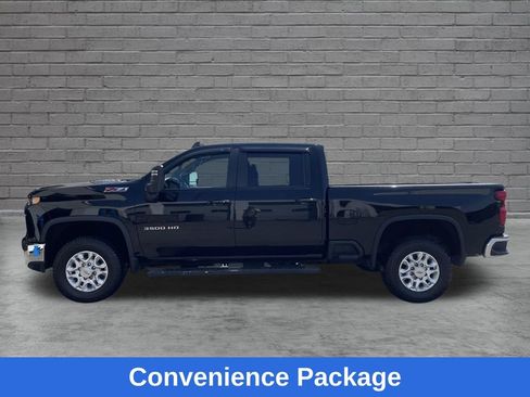 Used 2022 Chevrolet Silverado 3500 LT w/ Convenience Package AWD/4WD image 5