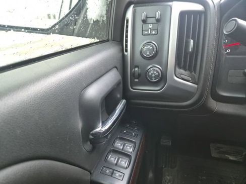 Used 2017 GMC Sierra 1500 SLE w/ SLE Value Package image 13