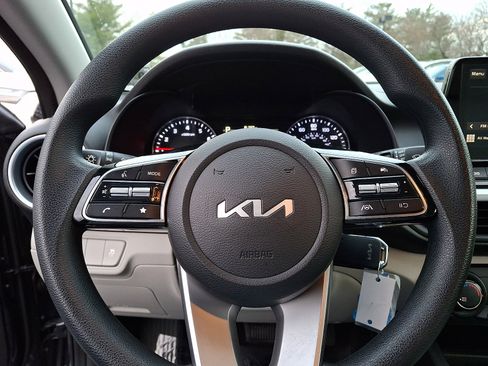 Used 2023 Kia Forte LXS image 21