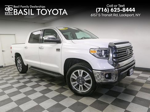 Used 2020 Toyota Tundra 4x4 CrewMax image 1