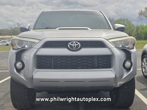 Used 2016 Toyota 4Runner Trail image 2