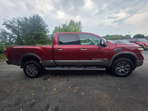 Used 2019 Nissan Titan Platinum Reserve w/ Platinum Utility Package AWD/4WD image 4
