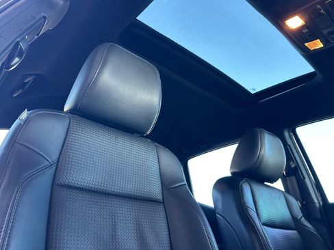 Used 2020 Toyota Tacoma TRD Off-Road w/ TRD Premium Off Road Package image 18