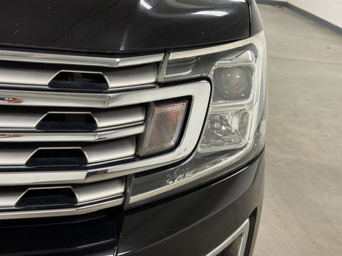 Used 2018 Ford Expedition Max Limited RWD image 11
