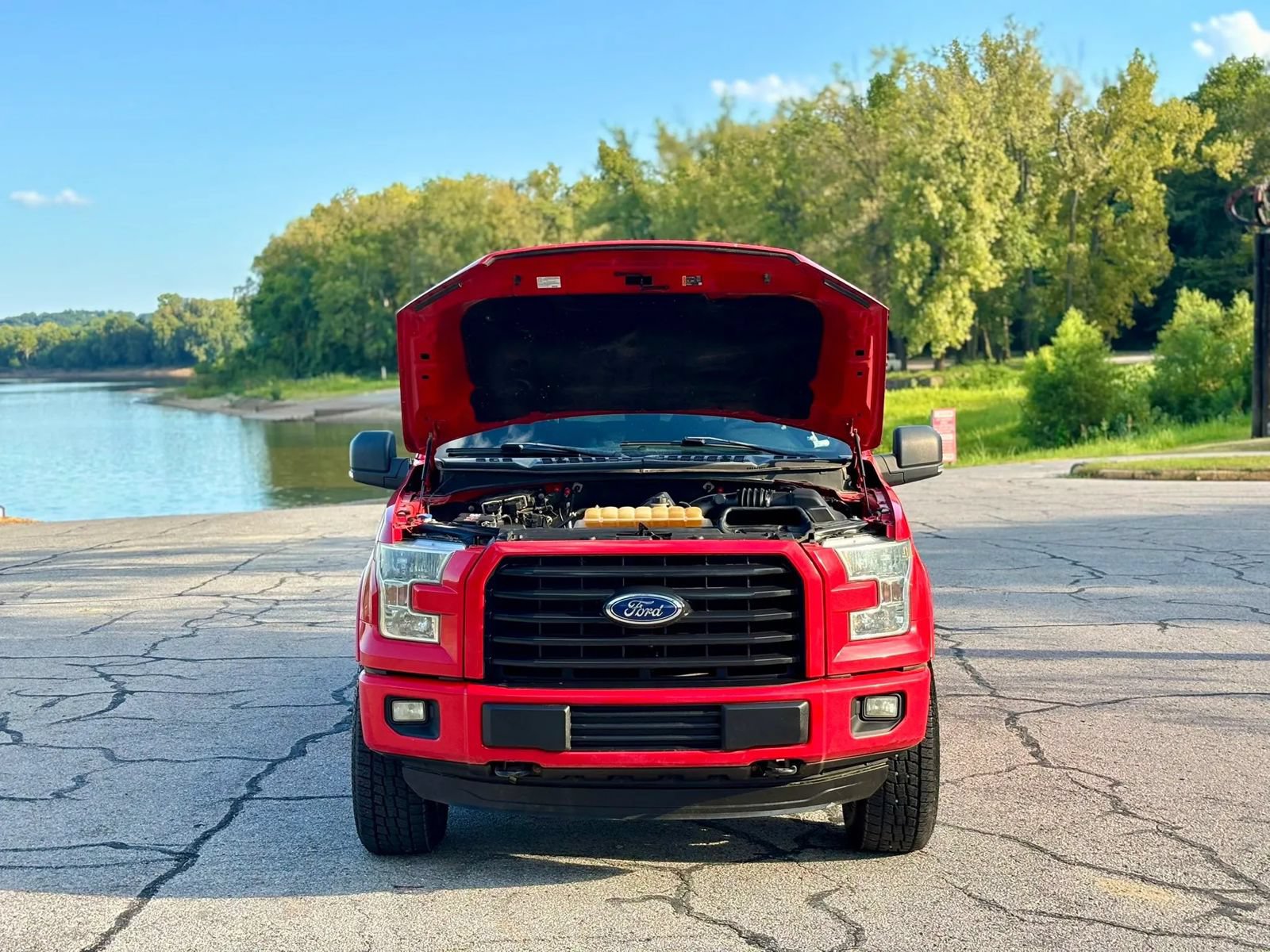 Used 2016 Ford F150 XLT w/ Equipment Group 301A Mid AWD/4WD image 10
