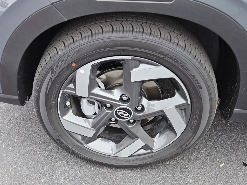 Used 2026 Hyundai Venue SEL FWD image 9