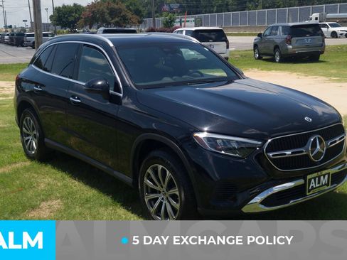 Used 2024 Mercedes-Benz GLC 300 4MATIC image 4