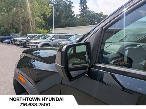 Used 2023 GMC Canyon AT4X AWD/4WD image 40