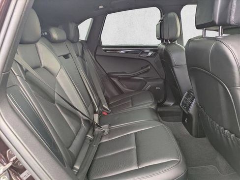 Used 2023 Porsche Macan AWD/4WD image 20