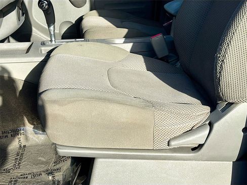 Used 2017 Nissan Frontier SV image 18