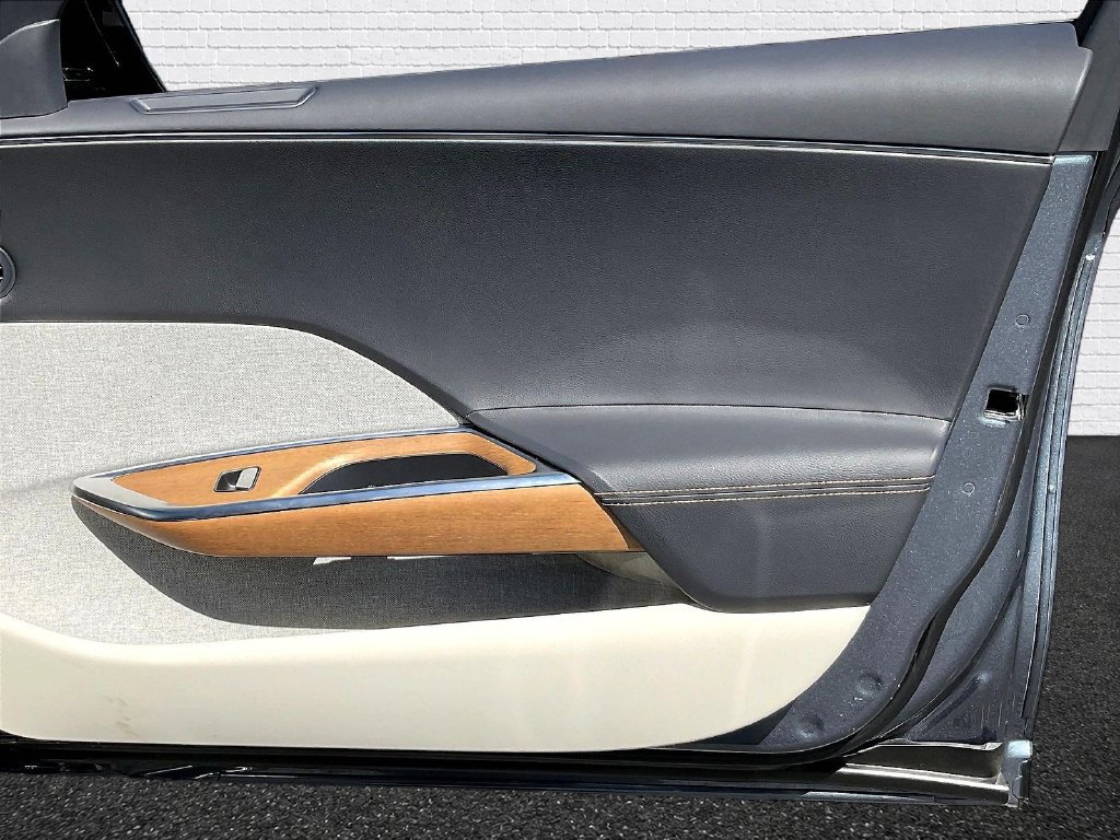 Used 2024 Lucid Air Pure RWD image 20
