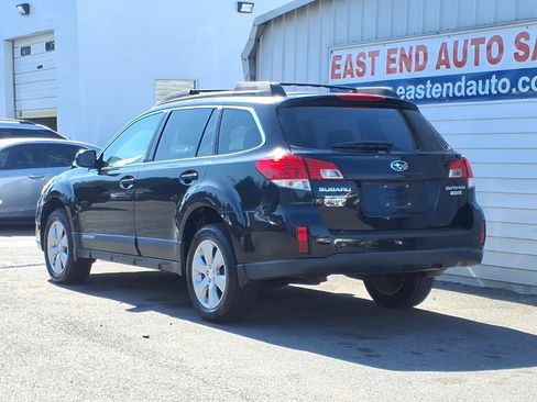 Used 2010 Subaru Outback 2.5i Premium AWD/4WD image 3