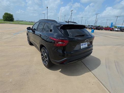 Used 2025 Chevrolet Trax RS w/ Sunroof Package FWD image 10