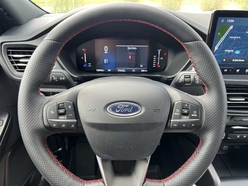 Used 2024 Ford Escape ST-Line w/ Tech Pack #1 AWD/4WD image 18