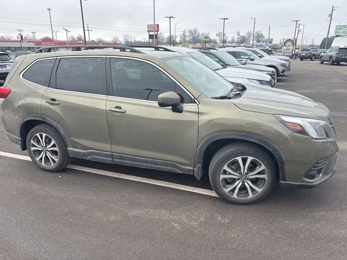 Used 2023 Subaru Forester Limited image 4