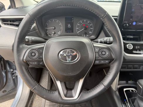 Used 2024 Toyota Corolla Cross LE FWD image 27