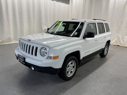 Used 2016 Jeep Patriot Sport w/ Power Value Group AWD/4WD image 1