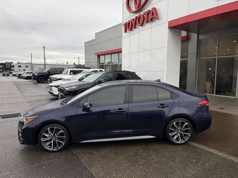 Certified 2022 Toyota Corolla SE image 3