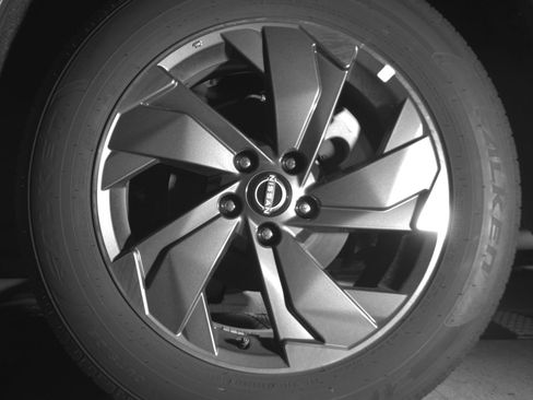 Used 2025 Nissan Rogue SV FWD image 14