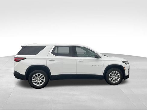 Used 2022 Chevrolet Traverse LS FWD image 16