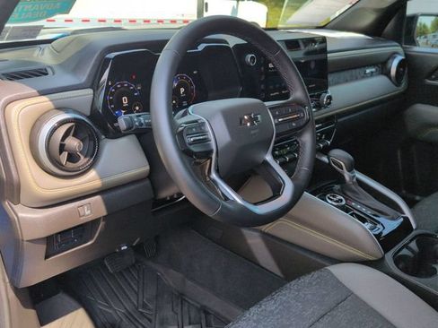 Used 2024 Chevrolet Colorado ZR2 w/ Technology Package AWD/4WD image 12