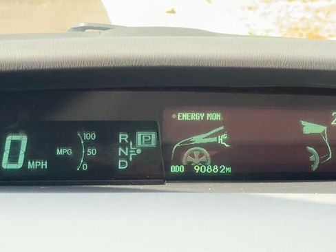 Used 2011 Toyota Prius One image 18