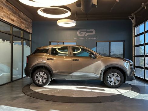 Used 2025 Nissan Kicks S FWD image 2