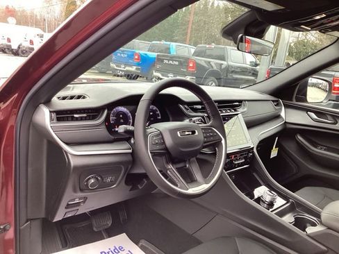 New 2025 Jeep Grand Cherokee L Laredo w/ Luxury Tech Group I image 30