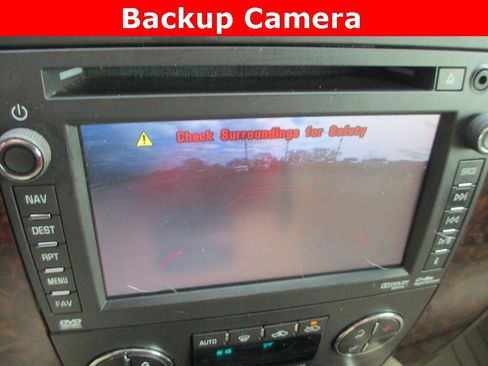 Used 2014 GMC Sierra 2500 Denali w/ Suspension Package, Off-Road image 16