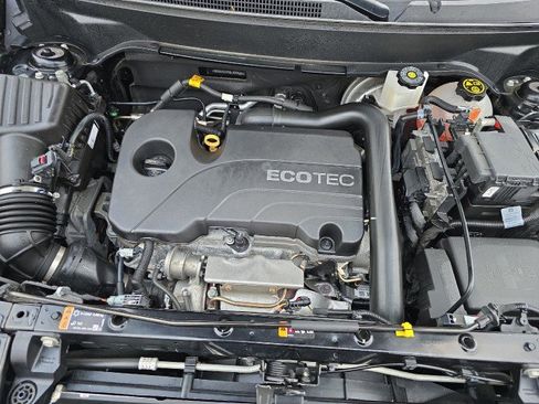 Used 2021 Chevrolet Equinox LT image 52