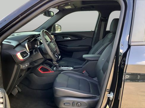 Used 2023 Chevrolet TrailBlazer RS w/ Sun and Liftgate Package AWD/4WD image 8