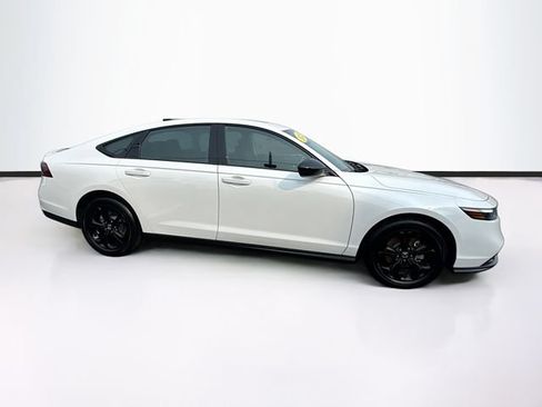 Certified 2025 Honda Accord SE image 10