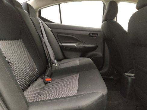 Used 2022 Nissan Versa S image 19