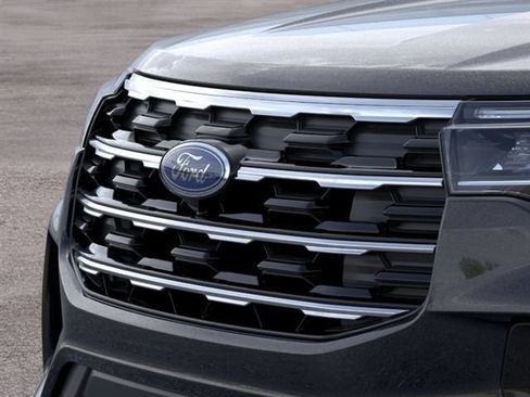 Used 2026 Ford Explorer Active w/ Active Comfort Package AWD/4WD image 17