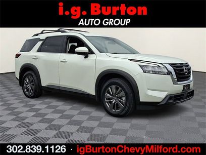Used 2022 Nissan Pathfinder SV w/ SV Premium Package