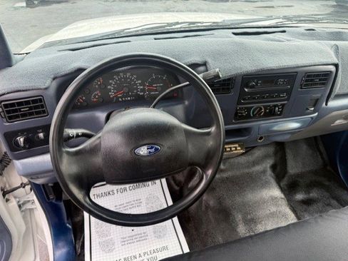 Used 1999 Ford F250 XL image 11