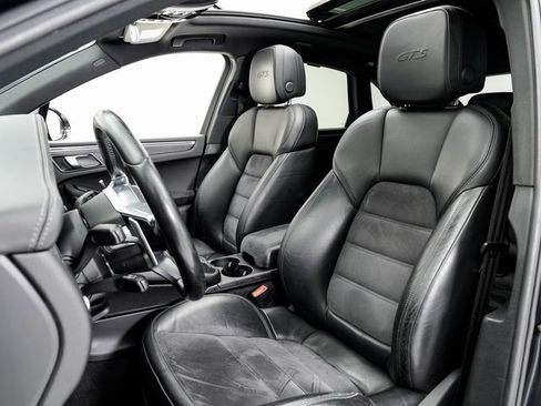 Used 2017 Porsche Macan GTS image 5