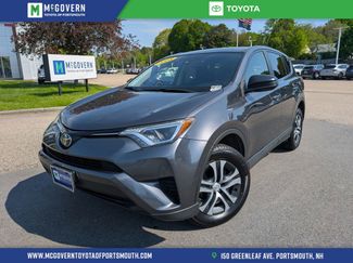 Used 2018 Toyota RAV4 LE AWD/4WD video 1