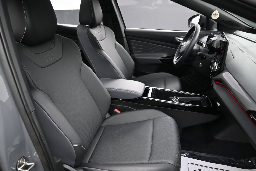 Used 2025 Volkswagen ID.4 S Limited RWD image 30