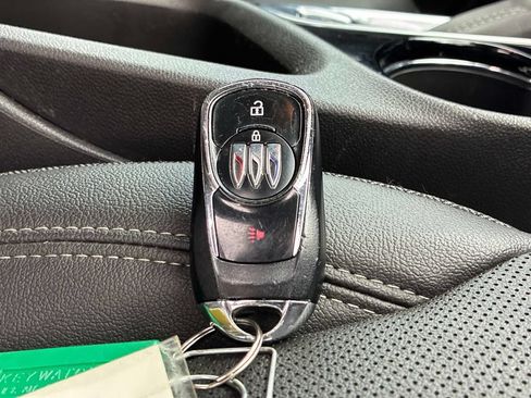 Used 2024 Buick Encore GX Sport Touring FWD image 9