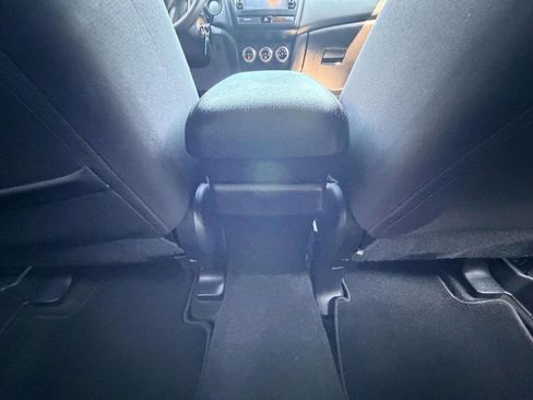 Used 2020 Mitsubishi Outlander Sport ES FWD image 25