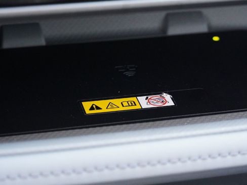 Used 2023 Toyota Highlander XLE image 15