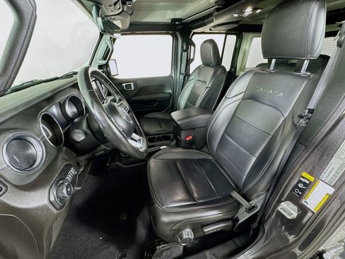 Used 2021 Jeep Wrangler Unlimited Sahara w/ Uconnect 4C Nav & Sound Group image 12