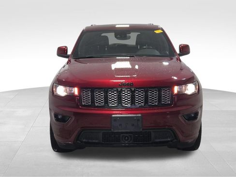 Used 2020 Jeep Grand Cherokee Altitude AWD/4WD image 17