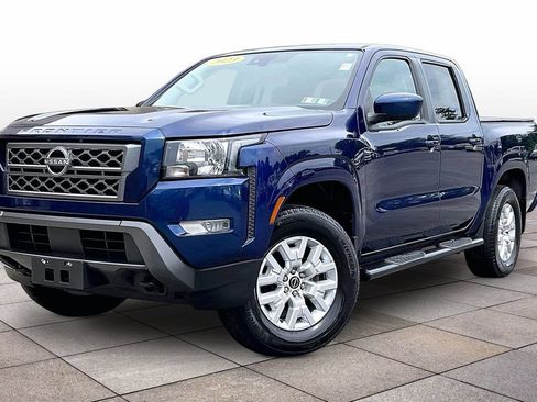 Used 2023 Nissan Frontier SV w/ SV Convenience Package AWD/4WD image 2