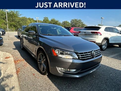 Used 2015 Volkswagen Passat 1.8T SEL Premium FWD image 1