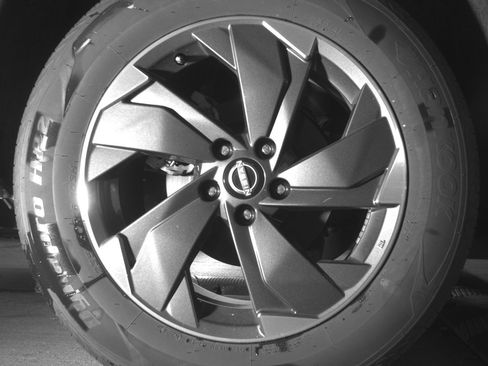 Used 2025 Nissan Rogue SV image 15